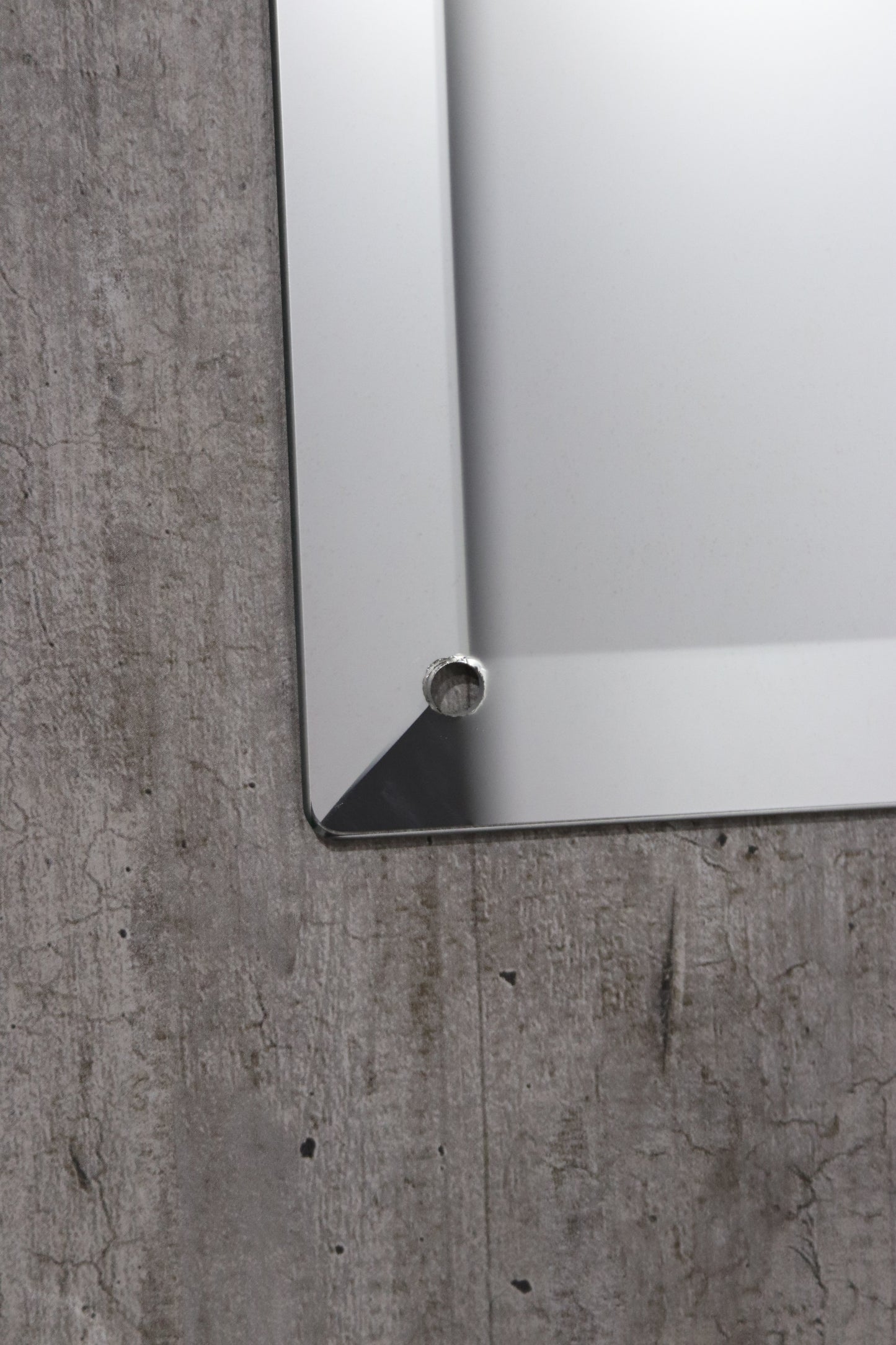 Robby Frameless Mirror |  450 X 600